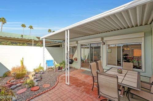 13448 100 Ave, Sun City AZ  85351-2854 exterior