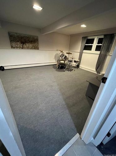 89 Gate Dr, Poughkeepsie NY  12601-5638 exterior