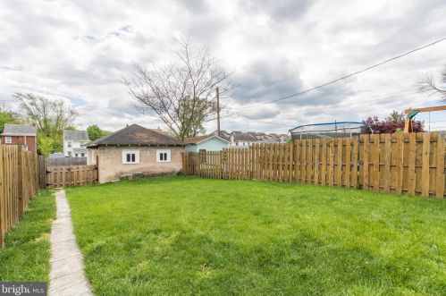 332 Washington Ave, Downingtown PA  19335-2916 exterior