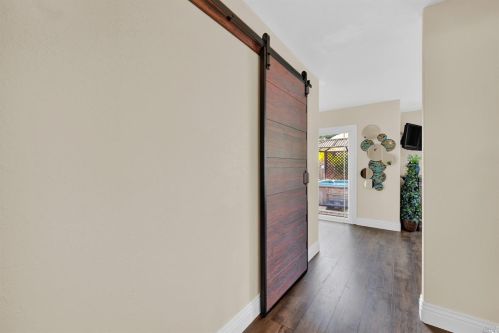 1000 Woodridge Dr, Vacaville CA  95687-6440 exterior