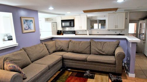 17 Shr Dr, Raymond NH 03077-1313 exterior