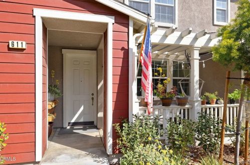 611 Flathead River St, Oxnard, CA 93036-5308