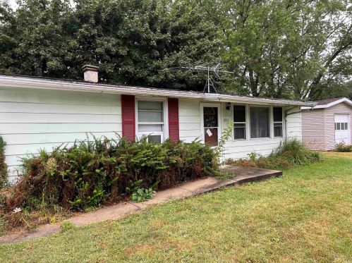 1551 Kings Ct, Mishawaka, IN 46544-5338