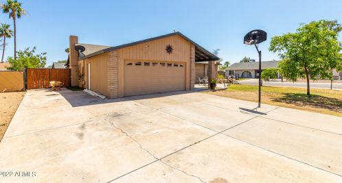 3825 Villa Rita Dr, Glendale, AZ 85308-2725