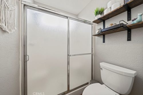 22114 Pamplico Dr, Santa Clarita CA  91350-2186 exterior
