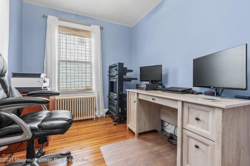 266 Spring St, Tinton Falls NJ  07701-2231 exterior