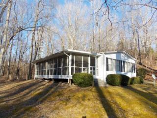 51 Honeysuckle Ln, Lobelville, TN 37097-4215