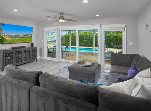 813 Buttonwood Ct, Marco Island FL  34145-2300 exterior