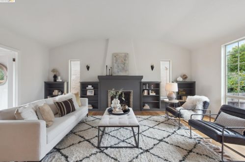 5057 Cochrane Ave, Oakland, CA 94618-2703