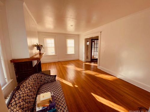 30 Blackman Pl, Bridgeport CT 06604-2424 exterior