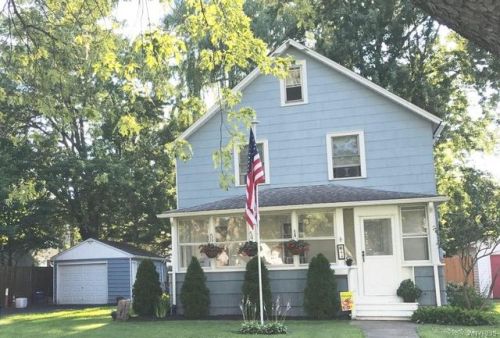 44 Lorain St, Angola, NY 14006-1322