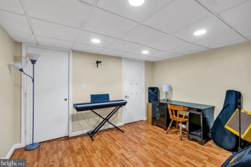 16 Bayberry Rd, Princeton NJ  08540-7417 exterior