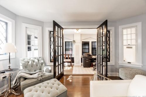 53 Grant St, Milford CT 06460-5310 exterior