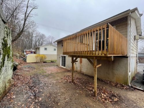 23 Fordham Trl, Hopatcong NJ  07843-1720 exterior