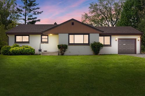 5733 Port Ave, Milwaukee, WI 53223-4249