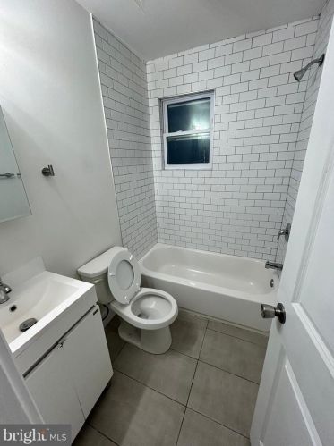 58 Galveston Pl, Washington DC  20032-2049 exterior