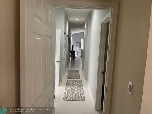 15864 10th St, Hollywood, FL 33027-2241