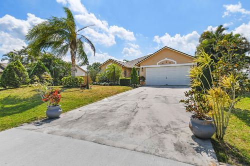 1026 Alcantarra Blvd, Fort Pierce, FL 34953-3442