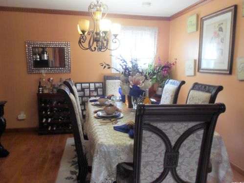 354 17th St, Deer Park NY  11729-6314 exterior