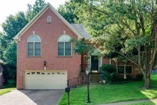 3916 Lakeridge Run, Nashville, TN 37214-2697