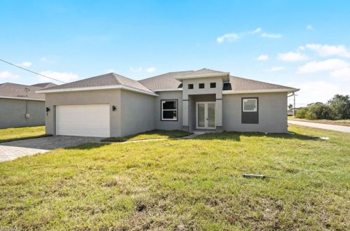 2929 3rd St, Lehigh Acres FL  33936-1875 exterior