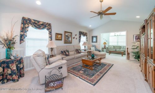 21 Oakmont Rd, Lakewood NJ  08701-5764 exterior