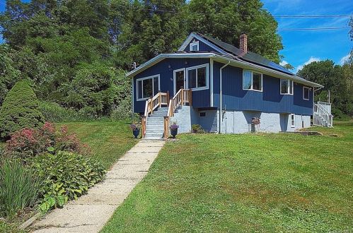 170 Shaw Rd, Rock Tavern, NY 12575-5238