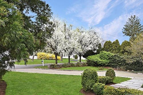 7 Kimberly Pl, New Canaan, CT 06840-4512
