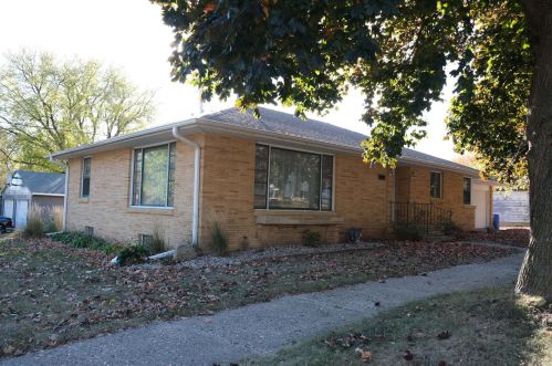 414 Park St, Jackson, MN 56143-1422