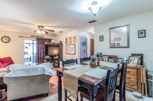 10312 Blue Field Ct, Thonotosassa FL  33592-3523 exterior