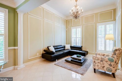 9517 Moonen Bay Ln, Bristow VA  20136-3515 exterior