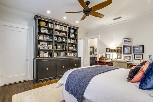 2131 Warner Rd, Fort Worth TX  76110-1747 exterior