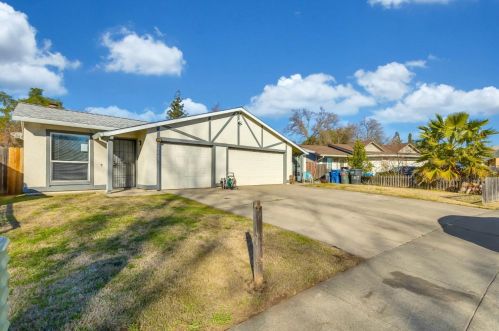 5065 Shell St, North Highlands, CA 95660-5348