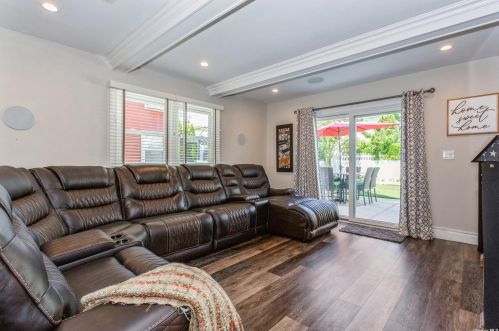 32 Adams St, Floral Park NY  11001-2810 exterior