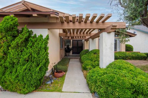 6185 Radcliffe Dr, San Diego, CA 92122-3311