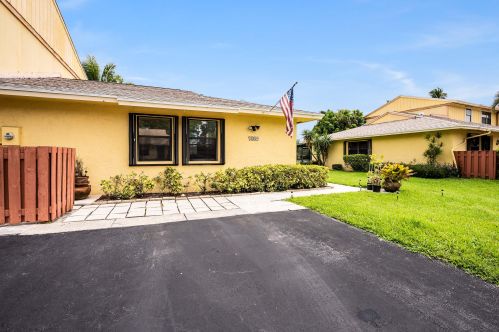 5269 Tennis Ln, Delray Beach, FL 33484-6646