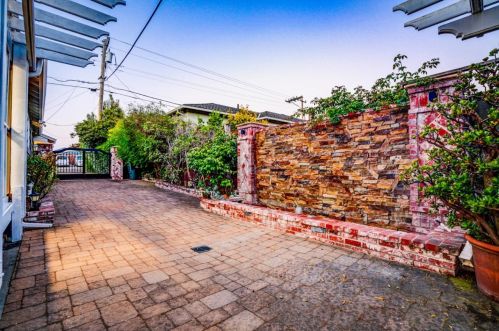 101 De Soto Way, San Bruno CA  94066-4719 exterior