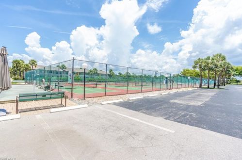 3512 Antarctic Cir, Naples FL  34112-5008 exterior