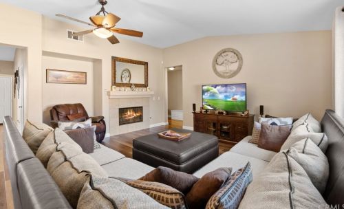 32902 Fairmont Ln, Lake Elsinore CA  92530-6283 exterior