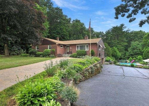 226 Parsonage Hill Rd, Northford, CT 06472-1445