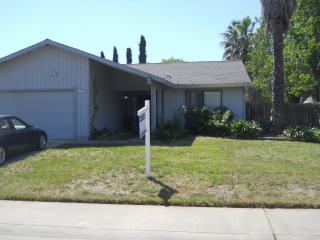 7674 Pine Valley Dr, Sacramento, CA 95828-5017