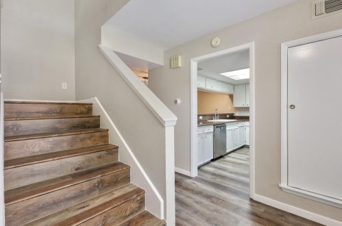 2301 Mistletoe Dr, Fort Worth, TX 76110-1150