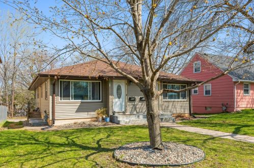 852 21st Ave, South Saint Paul, MN 55075-1314
