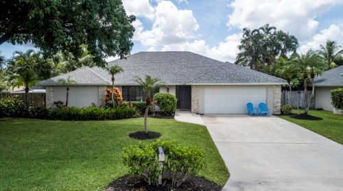 4142 Cottonwood Ave, West Palm Beach, FL 33410-2616