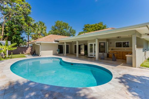 800 18 St, Boca Raton FL 33486-6937 exterior