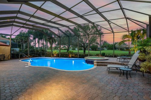 8071 Valhalla Dr, Delray Beach, FL 33446-9514
