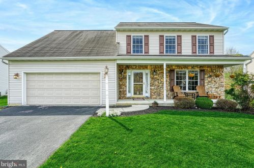 155 Brendan Mews, Mount Wolf, PA 17347-9202