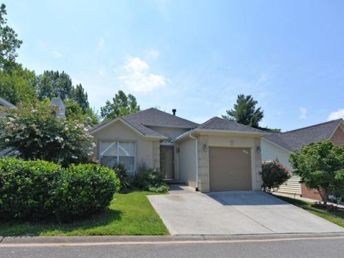 1625 Chenoweth Cir, Knoxville, TN 37909-1915