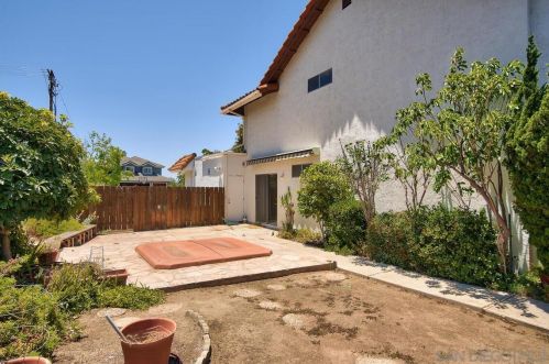 1201 Rippey St, El Cajon CA  92020-1741 exterior