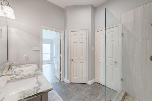 5600 Worley Dr, Frisco TX  75056-3850 exterior